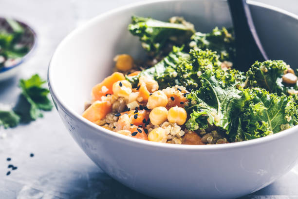 CURRY CHICKPEA SEASONAL SALAD